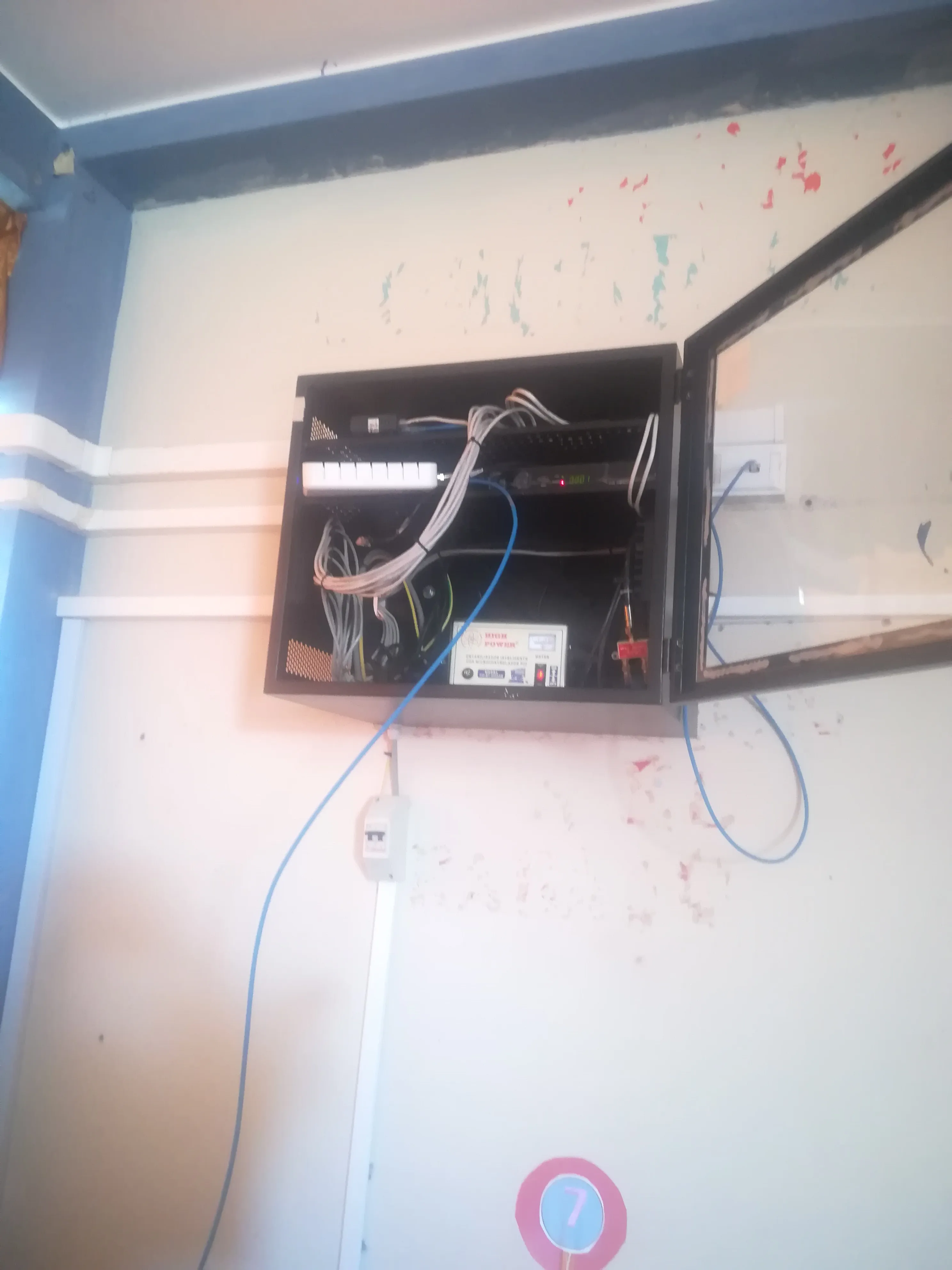 Mantenimiento de red satelital