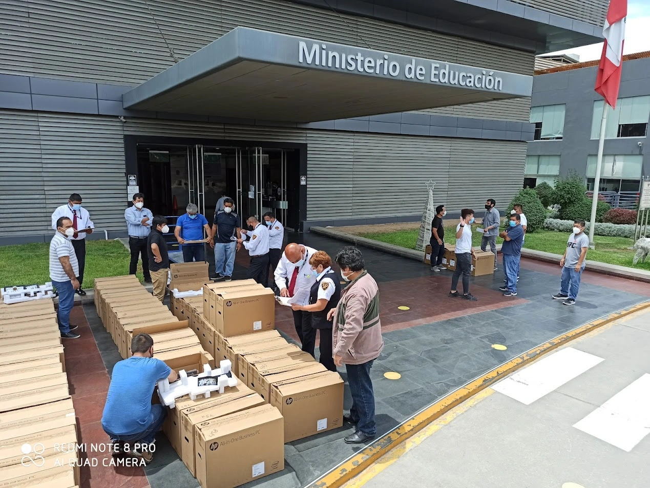 Distribución de equipamiento tecnológico